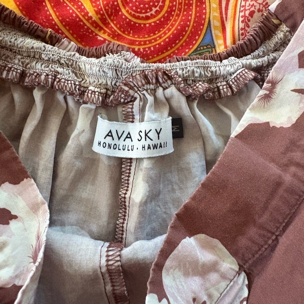 Ava Sky Brown Floral Women's Shorts - Picture 3 of 3